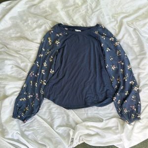 Long sleeve blue floral shirt from love fine size small